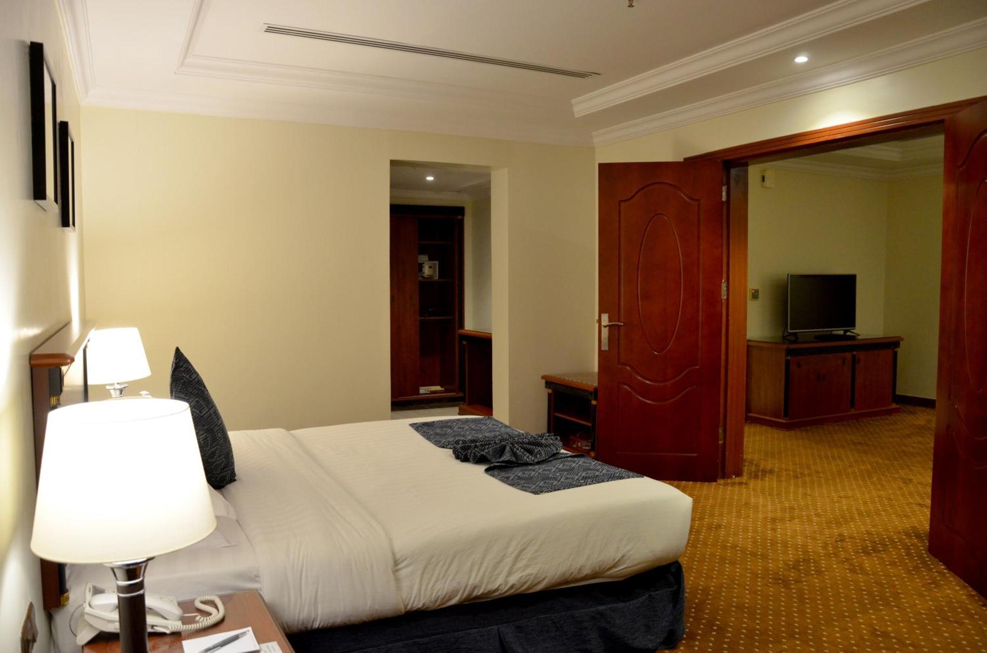 Crown Tower Hotel Al Al Jubail Eksteriør bilde
